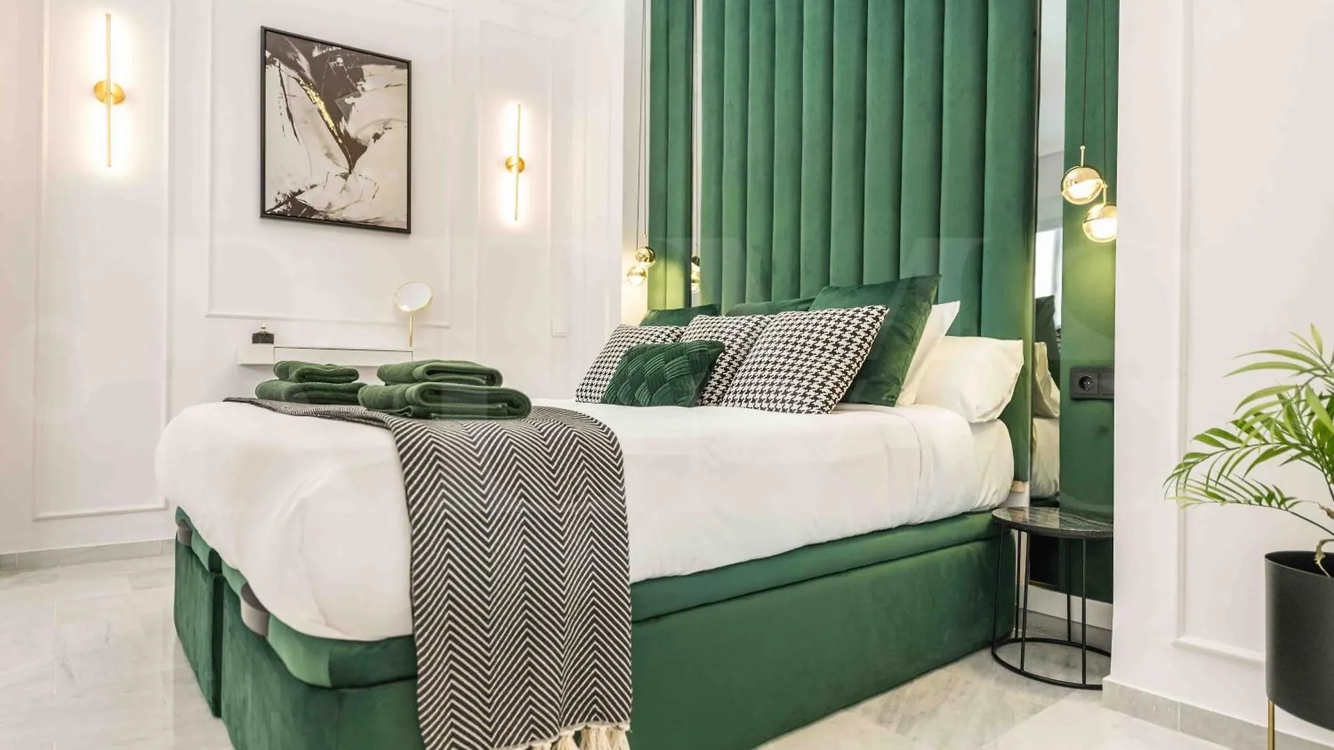 Deluxe Apartment - Historic Center By Rems Malaga