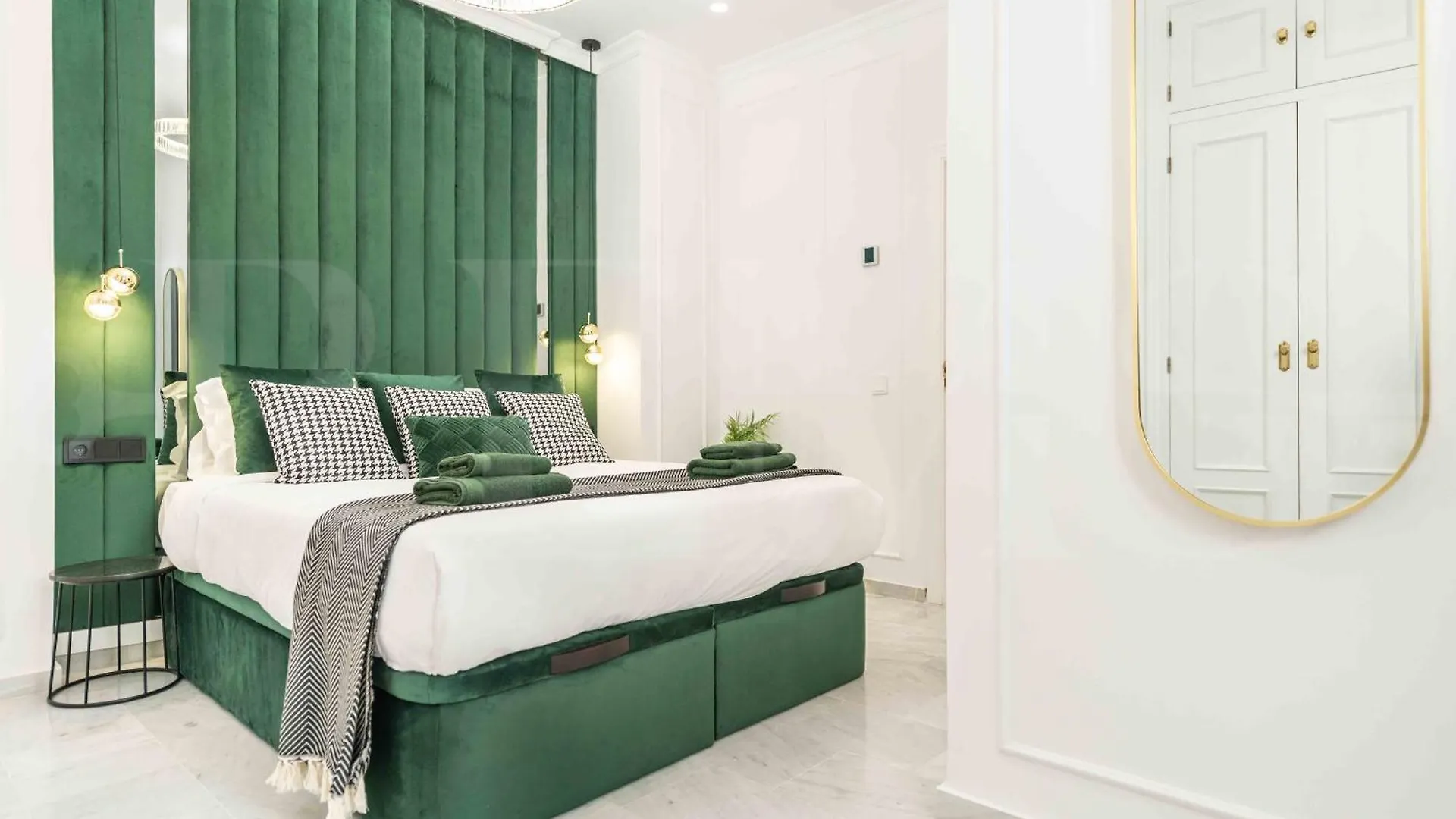 Deluxe Apartment - Historic Center By Rems Malaga