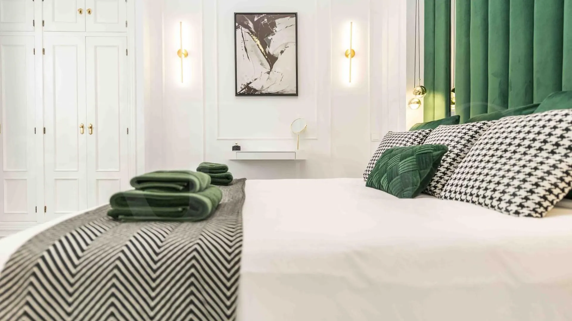 Deluxe Apartment - Historic Center By Rems Malaga
